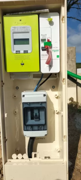 Raccordement électrique d'une tiny-house, Saint-Yrieix-la-Perche, Mandin Marius